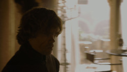 extant_GameOfThrones_4x02-TheLionAndTheRose_1933