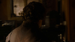extant_GameOfThrones_4x02-TheLionAndTheRose_1937