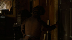 extant_GameOfThrones_4x02-TheLionAndTheRose_1940
