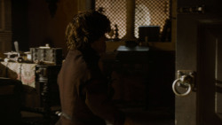 extant_GameOfThrones_4x02-TheLionAndTheRose_1945