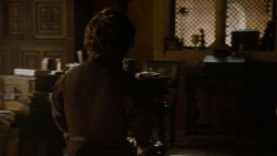 extant_GameOfThrones_4x02-TheLionAndTheRose_1946