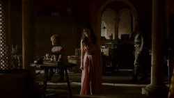 extant_GameOfThrones_4x02-TheLionAndTheRose_1952