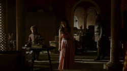 extant_GameOfThrones_4x02-TheLionAndTheRose_1953