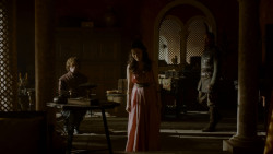 extant_GameOfThrones_4x02-TheLionAndTheRose_1954