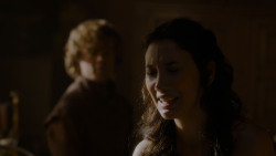 extant_GameOfThrones_4x02-TheLionAndTheRose_1957