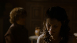 extant_GameOfThrones_4x02-TheLionAndTheRose_1968
