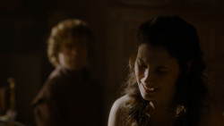 extant_GameOfThrones_4x02-TheLionAndTheRose_1973
