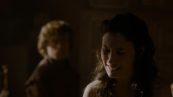 extant_GameOfThrones_4x02-TheLionAndTheRose_1976