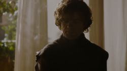 extant_GameOfThrones_4x02-TheLionAndTheRose_2003