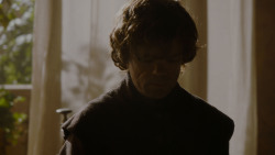 extant_GameOfThrones_4x02-TheLionAndTheRose_2009