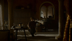extant_GameOfThrones_4x02-TheLionAndTheRose_2012