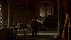 extant_GameOfThrones_4x02-TheLionAndTheRose_2013