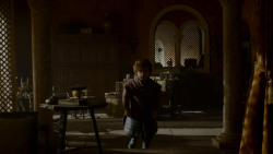 extant_GameOfThrones_4x02-TheLionAndTheRose_2015
