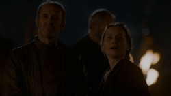 extant_GameOfThrones_4x02-TheLionAndTheRose_2100