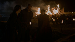 extant_GameOfThrones_4x02-TheLionAndTheRose_2174
