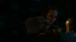 extant_GameOfThrones_4x02-TheLionAndTheRose_2214