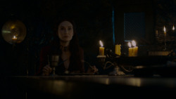 extant_GameOfThrones_4x02-TheLionAndTheRose_2241