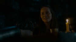 extant_GameOfThrones_4x02-TheLionAndTheRose_2270