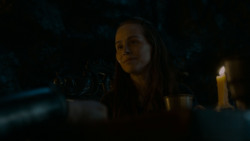 extant_GameOfThrones_4x02-TheLionAndTheRose_2274