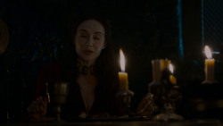 extant_GameOfThrones_4x02-TheLionAndTheRose_2296