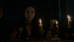 extant_GameOfThrones_4x02-TheLionAndTheRose_2297