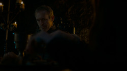 extant_GameOfThrones_4x02-TheLionAndTheRose_2337