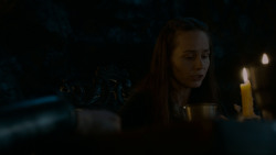 extant_GameOfThrones_4x02-TheLionAndTheRose_2347