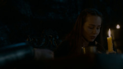 extant_GameOfThrones_4x02-TheLionAndTheRose_2348