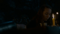 extant_GameOfThrones_4x02-TheLionAndTheRose_2349