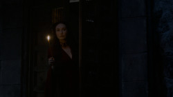 extant_GameOfThrones_4x02-TheLionAndTheRose_2390