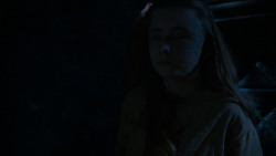 extant_GameOfThrones_4x02-TheLionAndTheRose_2397
