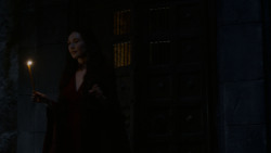 extant_GameOfThrones_4x02-TheLionAndTheRose_2402