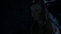 extant_GameOfThrones_4x02-TheLionAndTheRose_2419