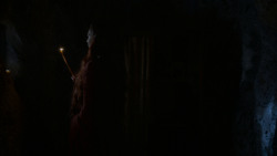 extant_GameOfThrones_4x02-TheLionAndTheRose_2420