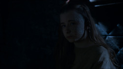 extant_GameOfThrones_4x02-TheLionAndTheRose_2426