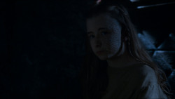 extant_GameOfThrones_4x02-TheLionAndTheRose_2428
