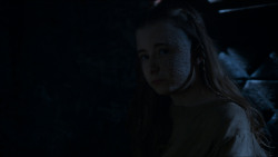 extant_GameOfThrones_4x02-TheLionAndTheRose_2429