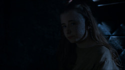 extant_GameOfThrones_4x02-TheLionAndTheRose_2431