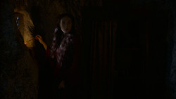 extant_GameOfThrones_4x02-TheLionAndTheRose_2435
