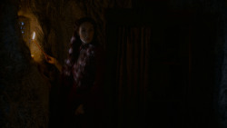 extant_GameOfThrones_4x02-TheLionAndTheRose_2437