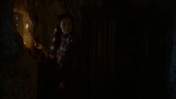 extant_GameOfThrones_4x02-TheLionAndTheRose_2439