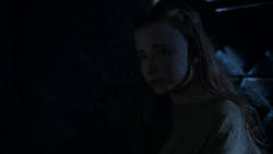 extant_GameOfThrones_4x02-TheLionAndTheRose_2446