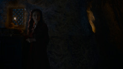 extant_GameOfThrones_4x02-TheLionAndTheRose_2449