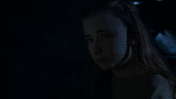 extant_GameOfThrones_4x02-TheLionAndTheRose_2453