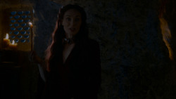extant_GameOfThrones_4x02-TheLionAndTheRose_2457