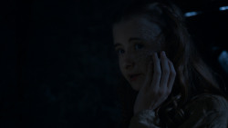 extant_GameOfThrones_4x02-TheLionAndTheRose_2466