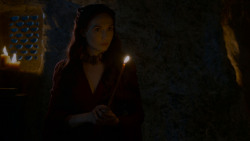 extant_GameOfThrones_4x02-TheLionAndTheRose_2469