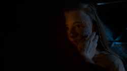extant_GameOfThrones_4x02-TheLionAndTheRose_2509