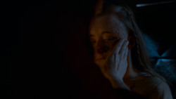 extant_GameOfThrones_4x02-TheLionAndTheRose_2511