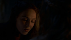 extant_GameOfThrones_4x02-TheLionAndTheRose_2523